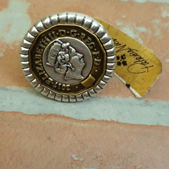 Patricia Nash Coin World Elizabeth RING Jewelry - Picture 4 of 5